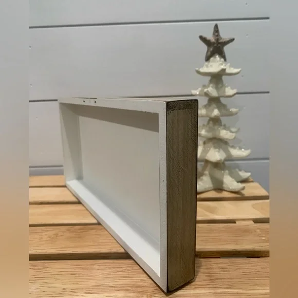 Coastal beach holiday decor- Star fish tree, holiday sign, and sea angel. - Picture 7 of 15